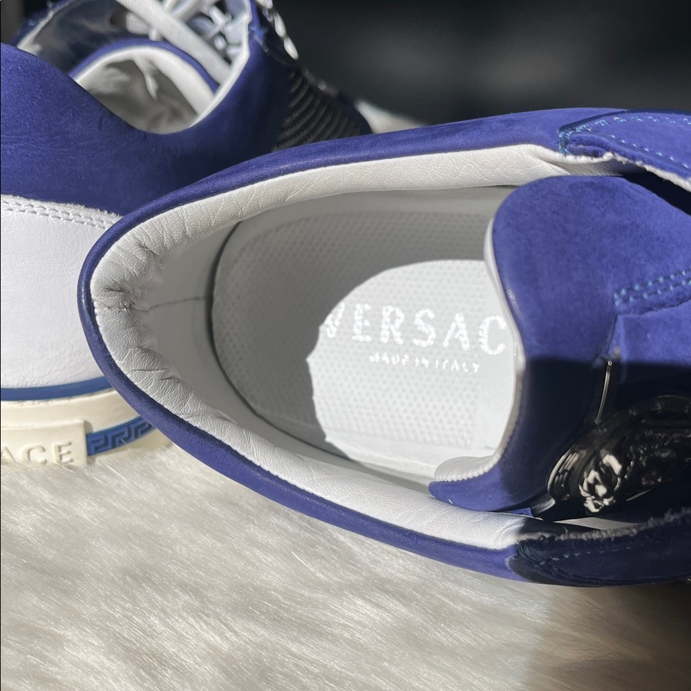 ✨ Authentic Vintage Versace Sneakers ✨ - Picture 7 of 8